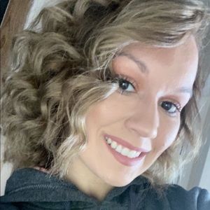 Meet your Posher, Breanna